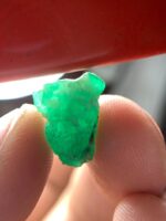 7.09 ct Swat Emerald Crystal – Majestic Green Gem from Pakistan - Image 4