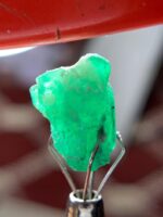 7.09 ct Swat Emerald Crystal – Majestic Green Gem from Pakistan - Image 11