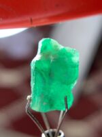 7.09 ct Swat Emerald Crystal – Majestic Green Gem from Pakistan - Image 12