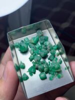 Swat’s Majestic Gem: A 38.80 Carat Emerald Rough Lot - Image 10