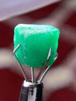 A Brilliant Find — The 5.30-Carat Swat Emerald Crystal - Image 2