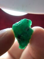 14.87ct Swat Emerald Crystal – Vivid Color, Pristine Structure, 100% Natural - Image 3