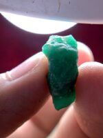 14.87ct Swat Emerald Crystal – Vivid Color, Pristine Structure, 100% Natural - Image 4