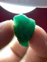 14.87ct Swat Emerald Crystal – Vivid Color, Pristine Structure, 100% Natural - Image 5