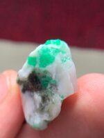 41.80ct Swat Emerald Specimen – Powerful Presence & Natural Depth (21.95 x 18.75 x 14.00 mm) - Image 7
