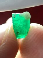 New Entry: 2.06 ct Swat Emerald Crystal — Sleek and Light-Facing - Image 8