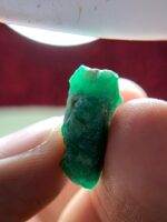 14.87ct Swat Emerald Crystal – Vivid Color, Pristine Structure, 100% Natural - Image 9