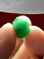 6.36ct Swat Emerald Crystal – Natural Green Beauty from Pakistan - Image 2