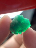 6.64 ct Swat Emerald Crystal – A Natural Green Wonder from Pakistan - Image 4