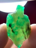 20.75 Carat Natural Emerald Crystal from Swat, Pakistan – Untreated Green Beryl - Image 4