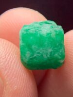 6.61ct Swat Emerald Crystal: Bold, Untreated, and Naturally Brilliant - Image 4