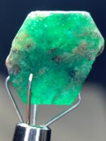11.55ct Swat Emerald Crystal: Natural Beryl with Striking Color - Image 4