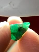 New Addition: 4.55 ct Emerald Crystal from Swat — Compact Yet Voluminous - Image 5