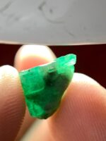 New Addition: 4.55 ct Emerald Crystal from Swat — Compact Yet Voluminous - Image 7