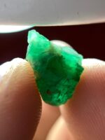New Addition: 4.55 ct Emerald Crystal from Swat — Compact Yet Voluminous - Image 9