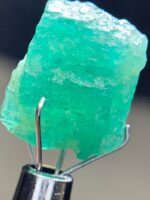 9.35ct Swat Emerald Crystal: Natural Green Beryl with Raw Elegance - Image 5