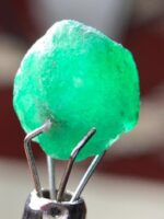 4.00 ct Swat Emerald Crystal – Natural Gem from Pakistan - Image 6