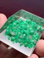 Clean, Compact, and Commercial: A 34.74ct Swat Emerald Rough Lot with Ready-to-Cut Potential - Image 6