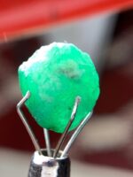 4.00 ct Swat Emerald Crystal – Natural Gem from Pakistan - Image 9