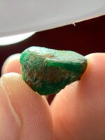 9.15ct Swat Emerald Specimen – Natural Green Beauty in Crystal Form - Image 2