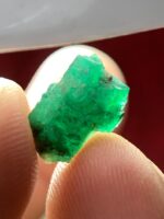 New Addition: 3.31 ct Swat Emerald Crystal — Slender, Light-Facing, Elegant - Image 6