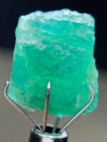 9.35ct Swat Emerald Crystal: Natural Green Beryl with Raw Elegance - Image 7