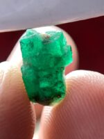 New Addition: 3.31 ct Swat Emerald Crystal — Slender, Light-Facing, Elegant - Image 9