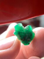 6.25 ct Swat Emerald Crystal – Natural Green Gem from Pakistan - Image 2