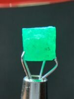 Exquisite 2.23ct Emerald from Swat: A Sparkling Gem of Timeless Elegance - Image 3
