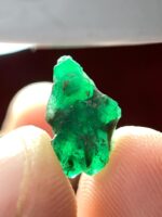 A Closer Look: 2.53‑ct Emerald Crystal from Swat Valley - Image 4