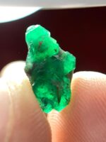 A Closer Look: 2.53‑ct Emerald Crystal from Swat Valley - Image 5