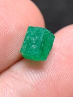 Exquisite 2.23ct Emerald from Swat: A Sparkling Gem of Timeless Elegance - Image 8