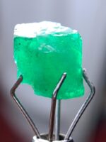 The Allure of Precision: Exploring a 2.54ct Emerald Crystal with 6.45 mm, 6.25 mm, and 6.50 mm - Image 9
