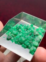 Balanced and Beautiful: A 37.50ct Swat Emerald Rough Lot for Multiple Markets - Image 4