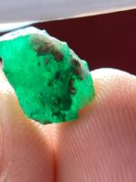 Radiant Depth: A 3.67ct Emerald Crystal from Swat Valley - Image 4