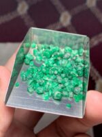Discovering a Rare Swat Emerald: 34.29 Carats, Rough Form - Image 5