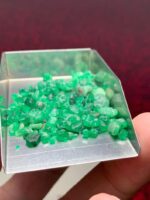 Balanced and Beautiful: A 37.50ct Swat Emerald Rough Lot for Multiple Markets - Image 6