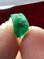 Radiant Depth: A 3.67ct Emerald Crystal from Swat Valley - Image 9