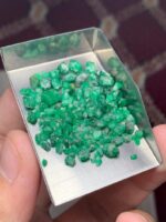 Discovering a Rare Swat Emerald: 34.29 Carats, Rough Form - Image 9