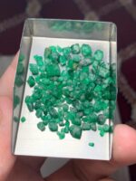 Discovering a Rare Swat Emerald: 34.29 Carats, Rough Form - Image 10
