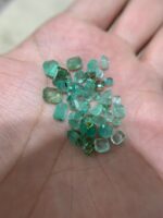 Brilliant 20.74ct Faceted Chitral Emerald - Image 2