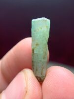 9.40ct Laghman Emerald Crystal – Elongated, Untreated Beauty (25.00 x 6.90 x 6.70 mm) - Image 5