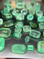 Brilliant 20.74ct Faceted Chitral Emerald - Image 7