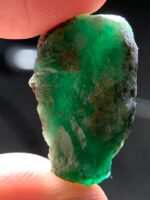 19.25ct Swat Emerald Crystal – Impressive 22x13x8mm Raw Gemstone from Pakistan - Image 7
