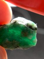 19.25ct Swat Emerald Crystal – Impressive 22x13x8mm Raw Gemstone from Pakistan - Image 9