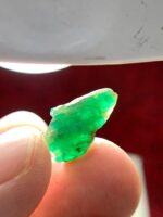6.25 Carat Emerald Crystal from Swat, Pakistan – Natural Untreated Green Beryl - Image 2