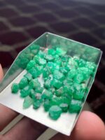 Exquisite Swat Emerald: 53ct Rough Gem with Tremendous Potential - Image 12