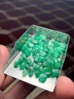 Exquisite Swat Emerald: 53ct Rough Gem with Tremendous Potential - Image 4