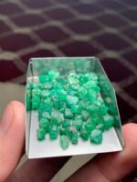 Exquisite Swat Emerald: 53ct Rough Gem with Tremendous Potential - Image 7