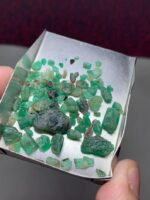 34.85ct Laghman Emerald Rough Lot – Natural Crystal Form - Image 9